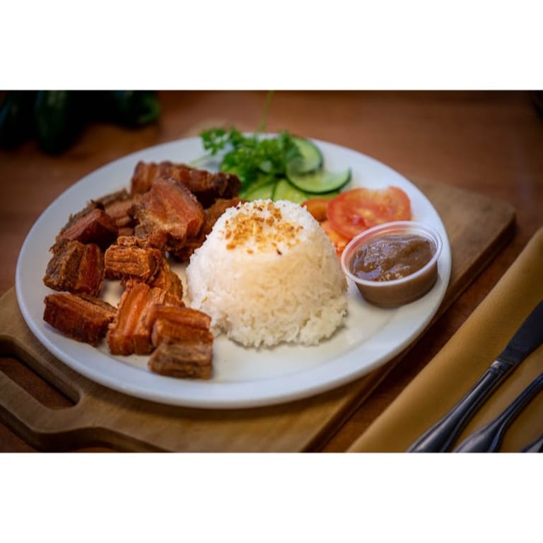 Delicious Lechon: A Filipino Favorite